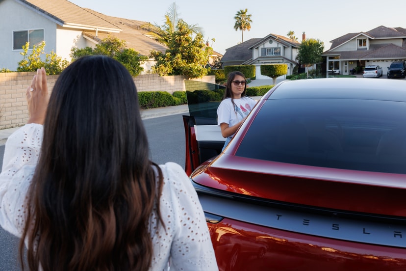 Teen driver connected vehicle with PL8CHAT license plate protection